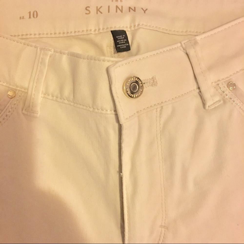 10 Skinny White House Black Market Creme Pants